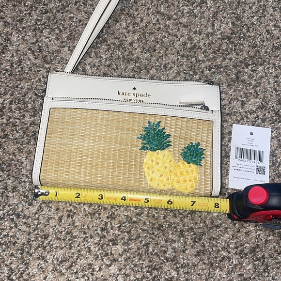 NWT! Kate Spade wristlet! - Picture 6 of 7